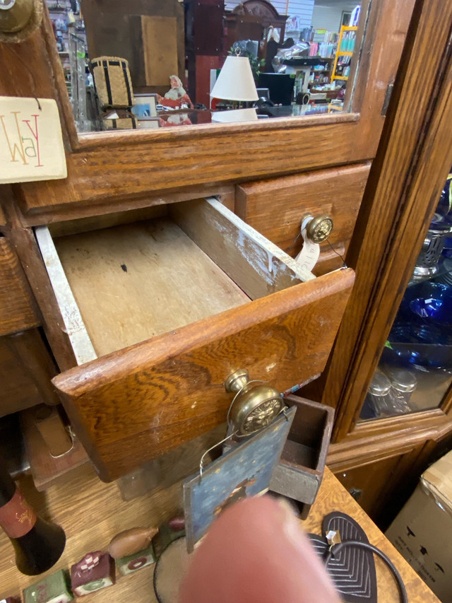 Beautiful Antique Hoosier Cabinet  in Hutches & Display Cabinets in Fredericton - Image 3