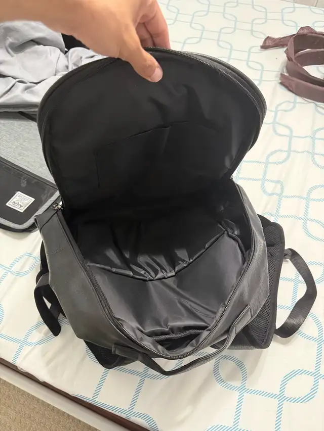 Black Leather Backpack62863262044545122