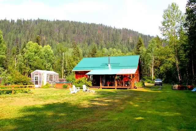 Waterfront Home with cabin in the Cariboo in Houses for Sale in Williams Lake - Image 5