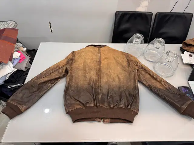 authentic Polo Ralph Lauren bomber flight leather jacket  retail in Men's in City of Montréal - Image 11