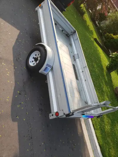 Galvinized utility trailer 5x10 Extends to 11 ft long Great utility trailer Good shape everything wo...