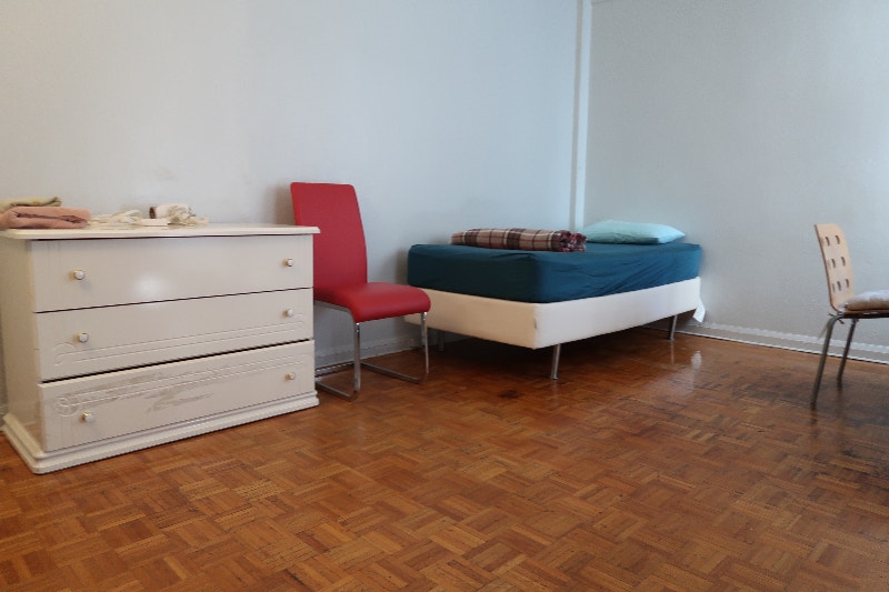 Downtown Studio size apt near McGill University Locations longue