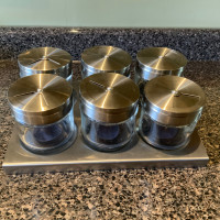 Magnetic Spice Rack Set with 6 Glass Jars