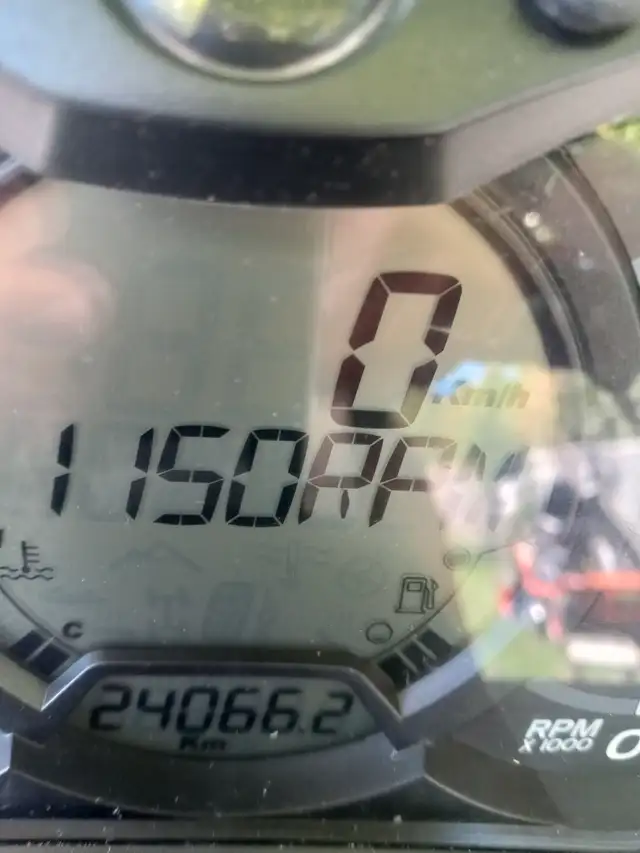 Motoneige  Skidoo MXZX2012 in Snowmobiles in Québec City - Image 4