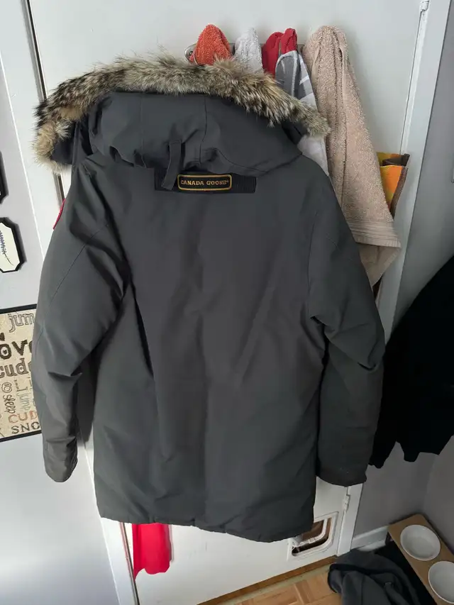 Canada goose parka in Men's in City of Toronto - Image 5