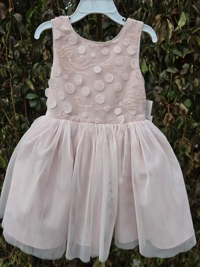 NEW Pippa & Julie holiday Formal Tulle Dress. Size 4. in Clothing - 4T in Edmonton - Image 3