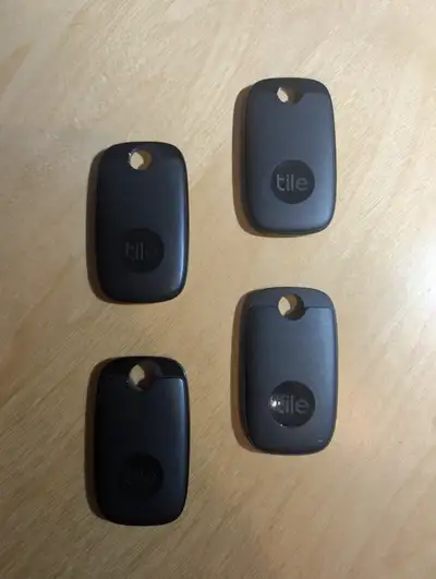 4x Tile Pro bluetooth locators, View more