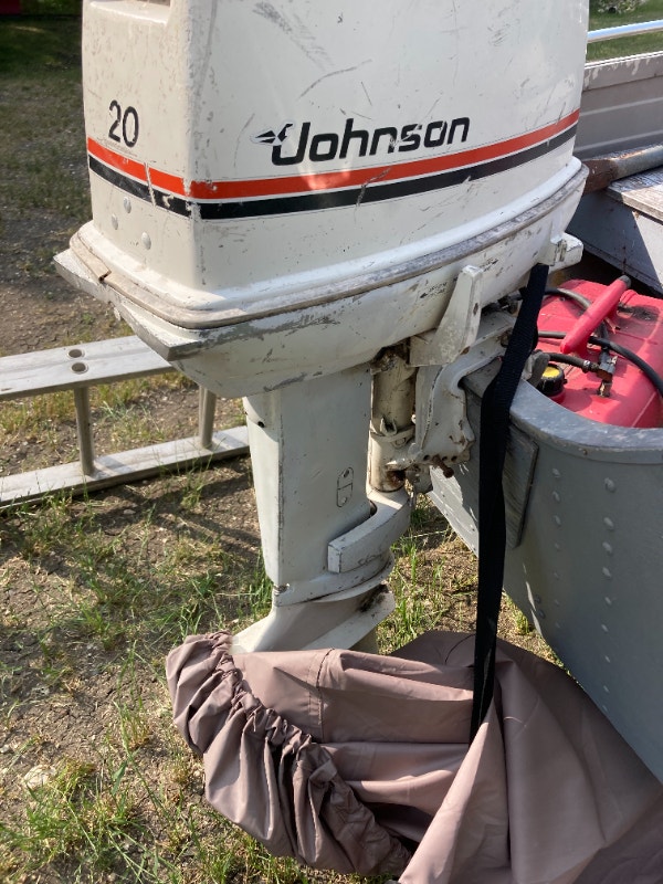 1970’s StarCraft 14’ aluminum boat with 20 hp Johnson, Wilcraft