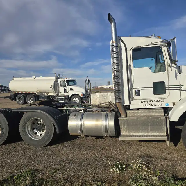 T800 kenworth in Heavy Trucks in Saskatoon - Image 8