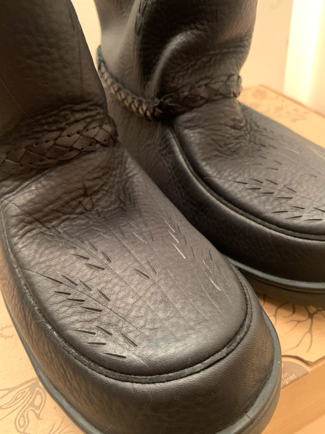 Black Waterproof Manitobah Mukluks in Women's - Shoes in City of Toronto - Image 3
