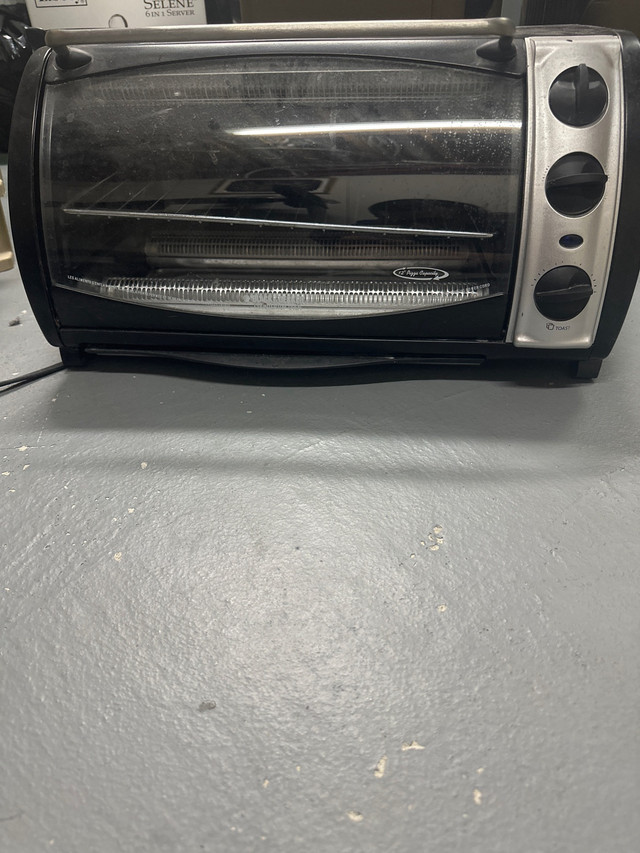 Compact Toaster Oven for SALE in Toasters & Toaster Ovens in Oakville / Halton Region
