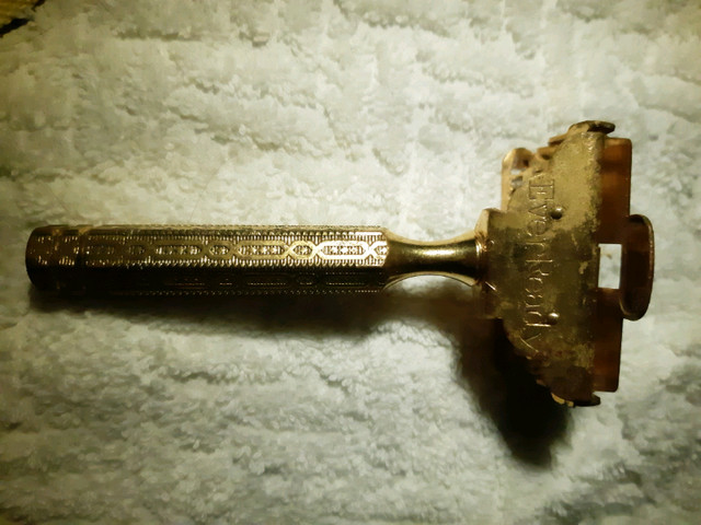 Everready safety razor, vintage in Arts & Collectibles in Markham / York Region - Image 3
