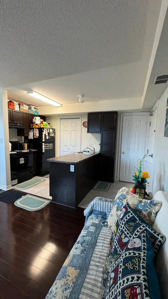 FURNISHED ROOM FOR RENT - Sheppard Ave East and Markham Road in Room Rentals & Roommates in City of Toronto - Image 5