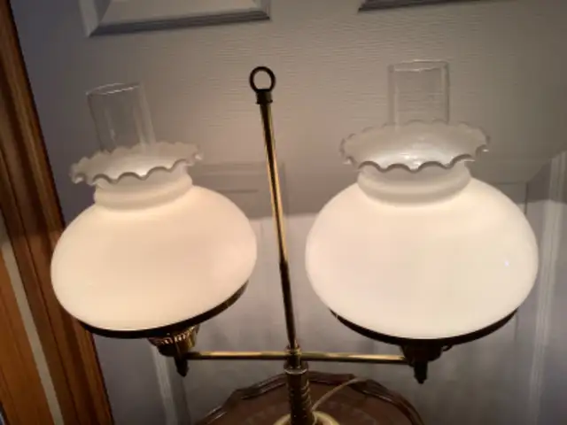 Vtg Mid Century Double Arm Brass Student Lamp Milk Glass Shades in Indoor Lighting & Fans in Belleville - Image 8