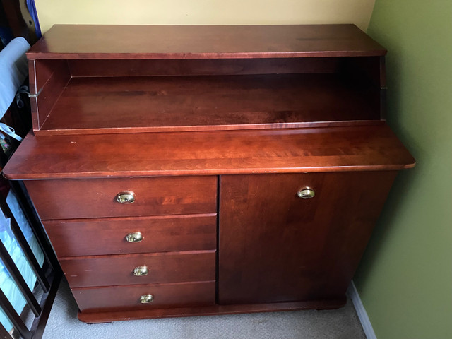 Baby changer/Dresser  in Bathing & Changing in Barrie - Image 4