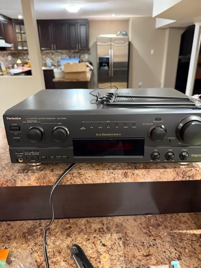 entertainment system amplifier in Stereo Systems & Home Theatre in Mississauga / Peel Region - Image 2