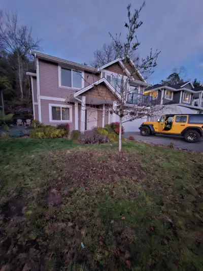 Large and beautiful room in a 3-bedroom house shared with two other female tenants. Located in a ver...