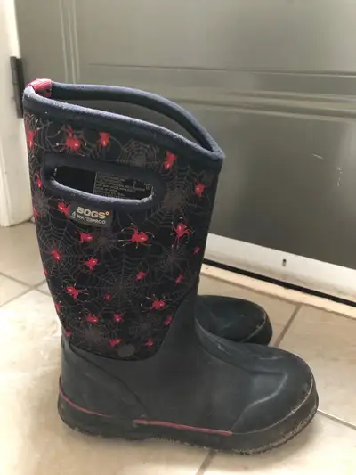 Used Kid Winter snow/rain boots/bogs, View more