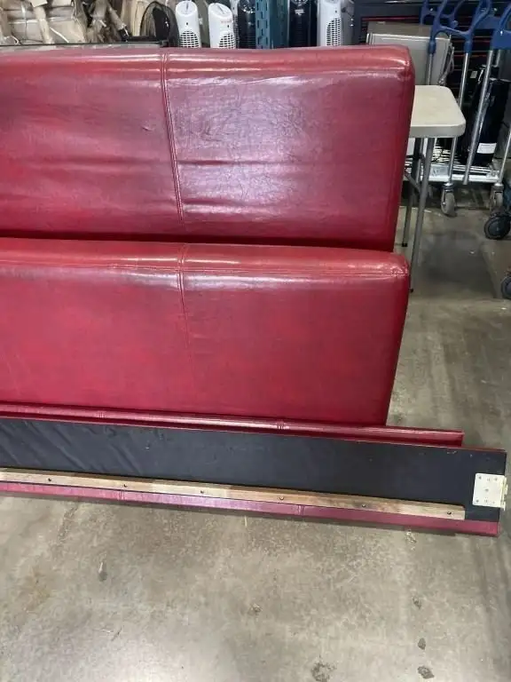 BED FRAME - QUEEN SIZE - RED LEATHER in Beds & Mattresses in Delta/Surrey/Langley - Image 3