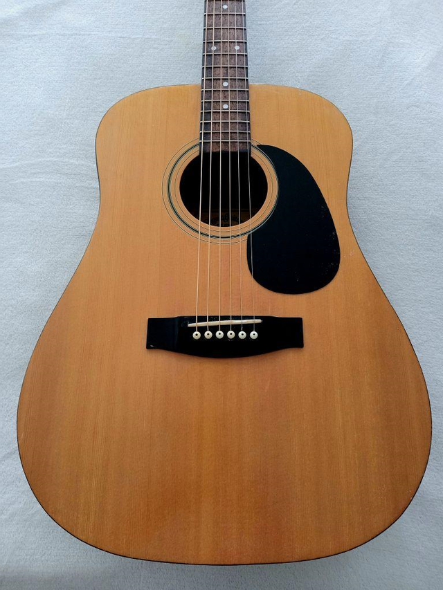 1992 Sigma Martin Dreadnought Acoustic Guitar & Hard Case in Guitars in Oakville / Halton Region - Image 6