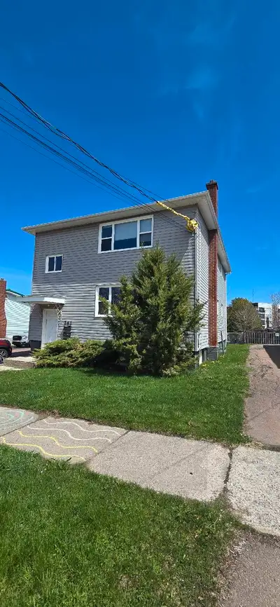2 bedroom  apartment close to hospital and university
