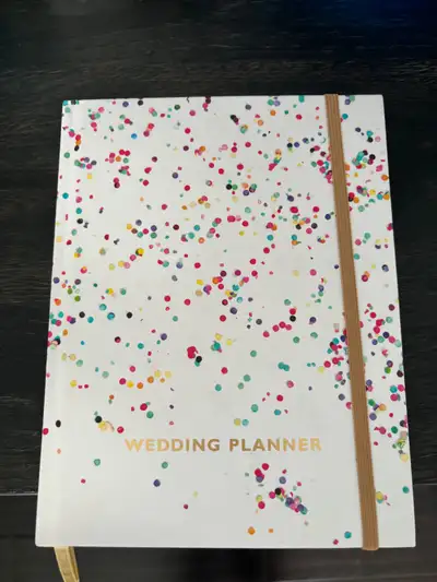 Wedding Planner - Brand New No writing on pages.