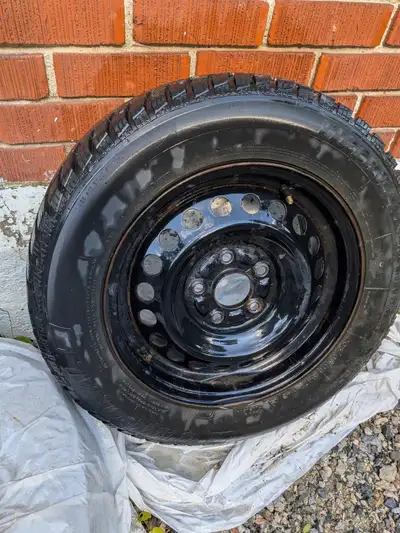 4x Pneu d'hiver Uniroyal Tiger Paw Ice & Snow — 205/65R15 94T sur jante d'acier Pneu d'hiver à cramp...