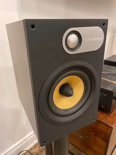 Bowers and Wilkins Speaker 686, View more