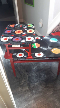 Retro Vinyl Side Table 