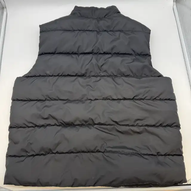 Old Navy Men’s Black Puffer Vest XL in Men's in City of Toronto - Image 5