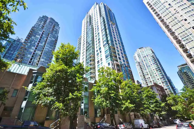  Private Furnished Room in High-Rise — All Utilities Included in Room Rentals & Roommates in Vancouver - Image 10