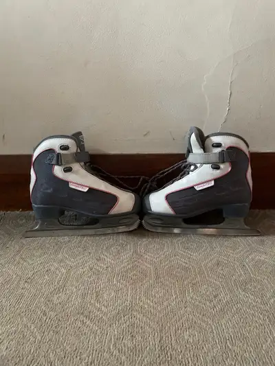 ComforTEC Skates Size L8, View more