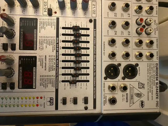 Eurodesk  SL2442Fx Pro mixer in Pro Audio & Recording Equipment in Sudbury - Image 3