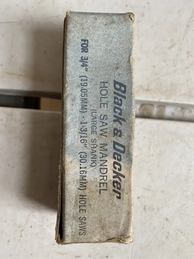 B&D 40090 hole saw mandrel et 1 pouce hole saw in Hand Tools in Saint-Jean-sur-Richelieu - Image 2