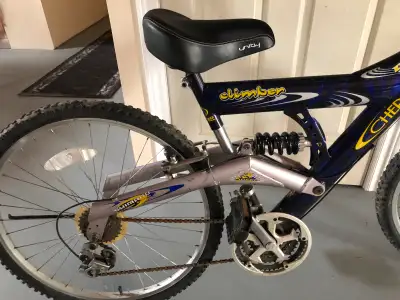 21 Speed Cherokee bike. Kickstand. Comfort Gel Seat. Shimano derailleur. Older but gently used.