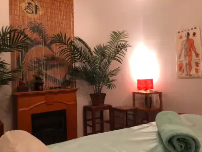 >>>>>>>> Nice lady offer Excellent massage. swedish. Relaxation..... Mixing Tuina_Deep tissue.Techni...