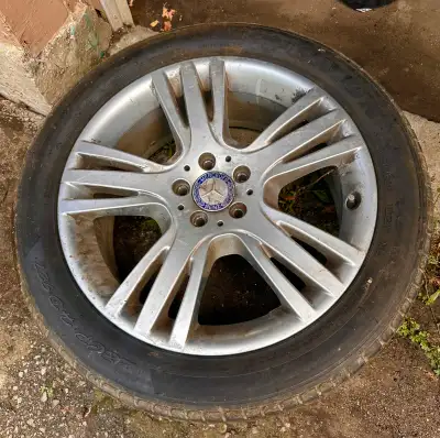 Very good Condition! Mercedes-Benz Original Rims. all season tires 235/50R19 Call 416-318-5319. $790...
