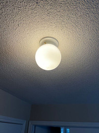Ceiling light fixture - round