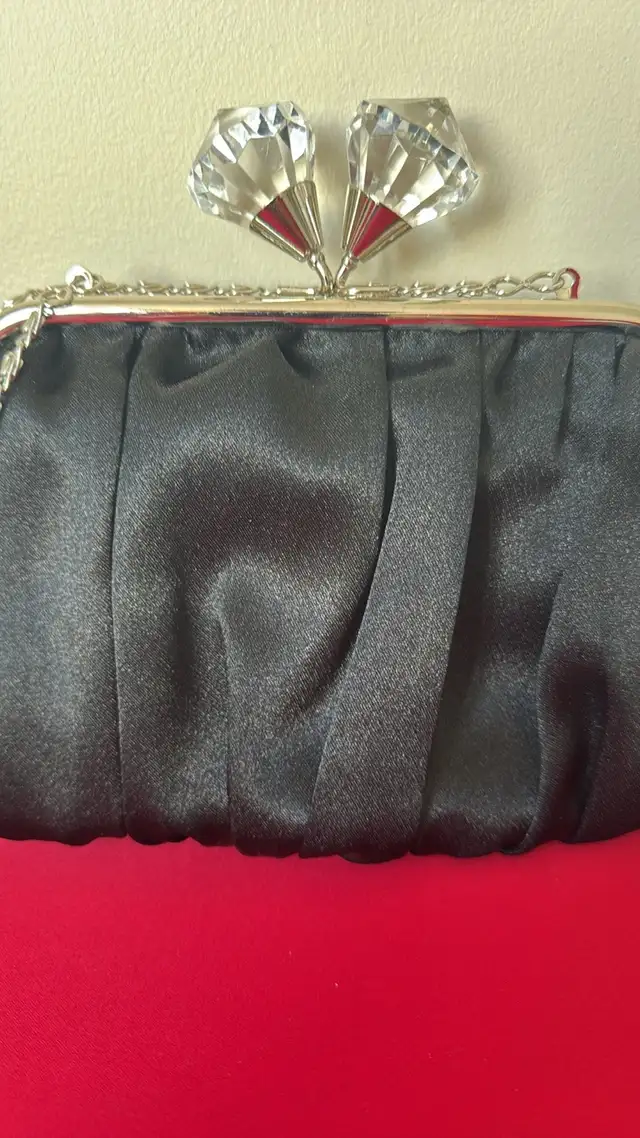Satin Shoulder Purse/Clutch (great condition)62863285427202121