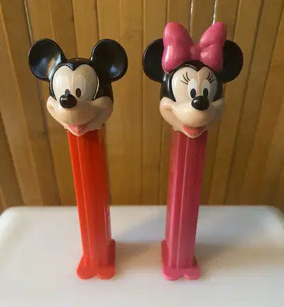 1990 Collector Mickey Mouse & Minnie Pez 4.9 Hungary Red, View more
