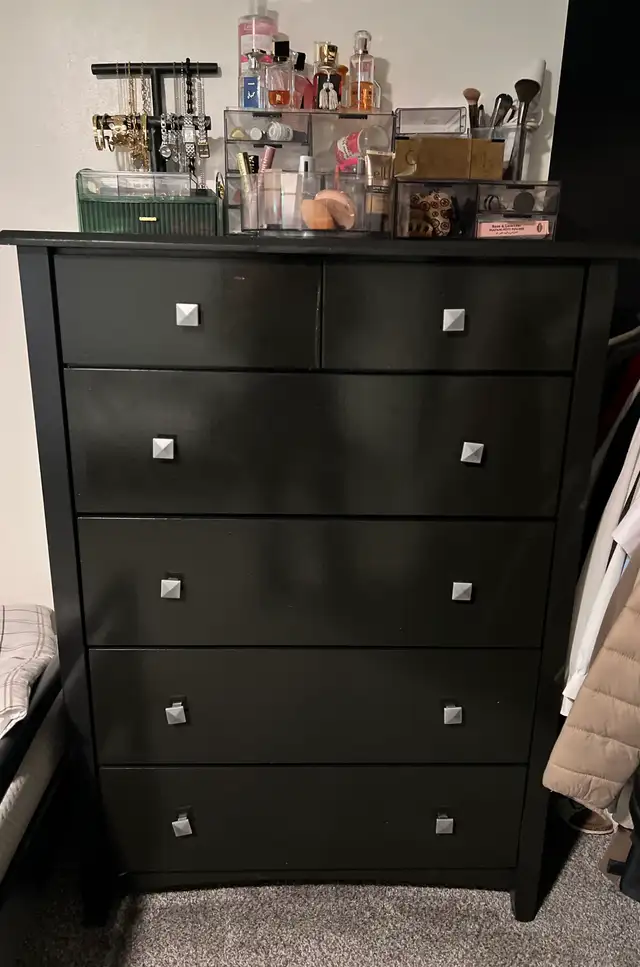Black Bedroom Set – Dresser + 2 Nightstands