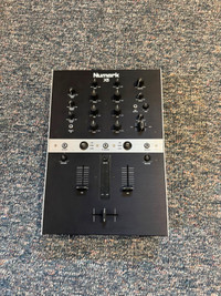 Numark X5 DJ mixer