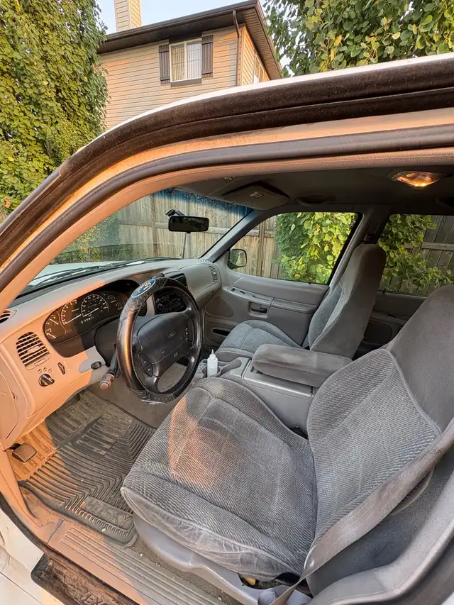 1997 Ford Explorer 524412476479262724