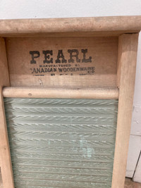 Vintage PEARL WASHBOARD, Canadian Woodenware Company