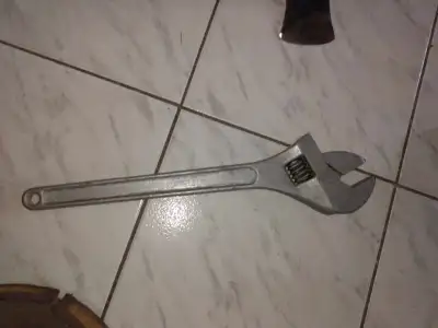 LACLÉ 18 POUCE 25$, View more