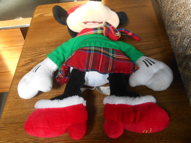 Disney Minnie Mouse Plush Toy 18" - Plush - Plaid Skirt / Scarf. in Toys in Mississauga / Peel Region - Image 4