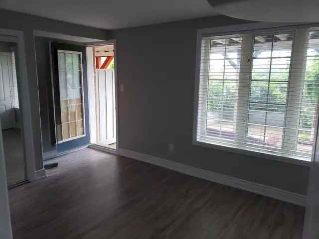 1 Bedroom walkout basement for rent in Long Term Rentals in Mississauga / Peel Region - Image 3