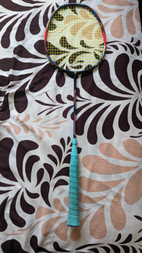 Hypernano x900 badminton racket