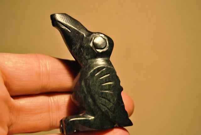 Carved Eagle Sculpture Green  Jade in Arts & Collectibles in Vancouver - Image 2