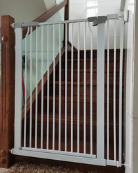 Extra tall baby / pet gate